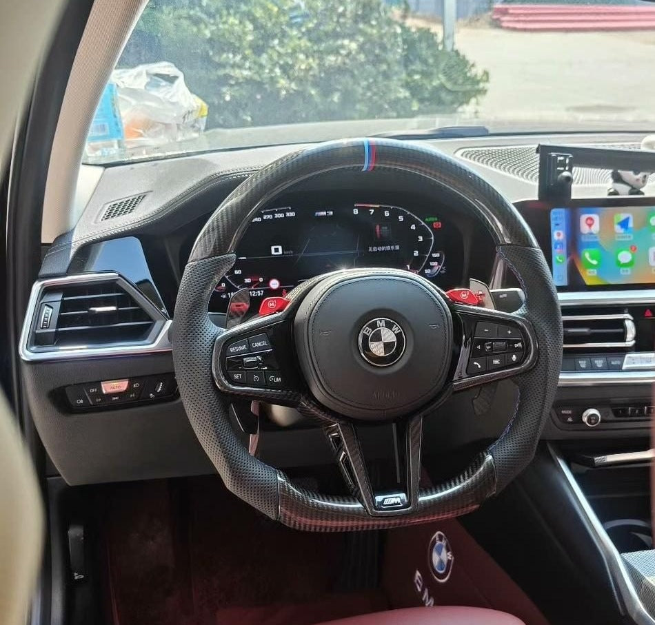 Volante BMW M3 G80 instalado