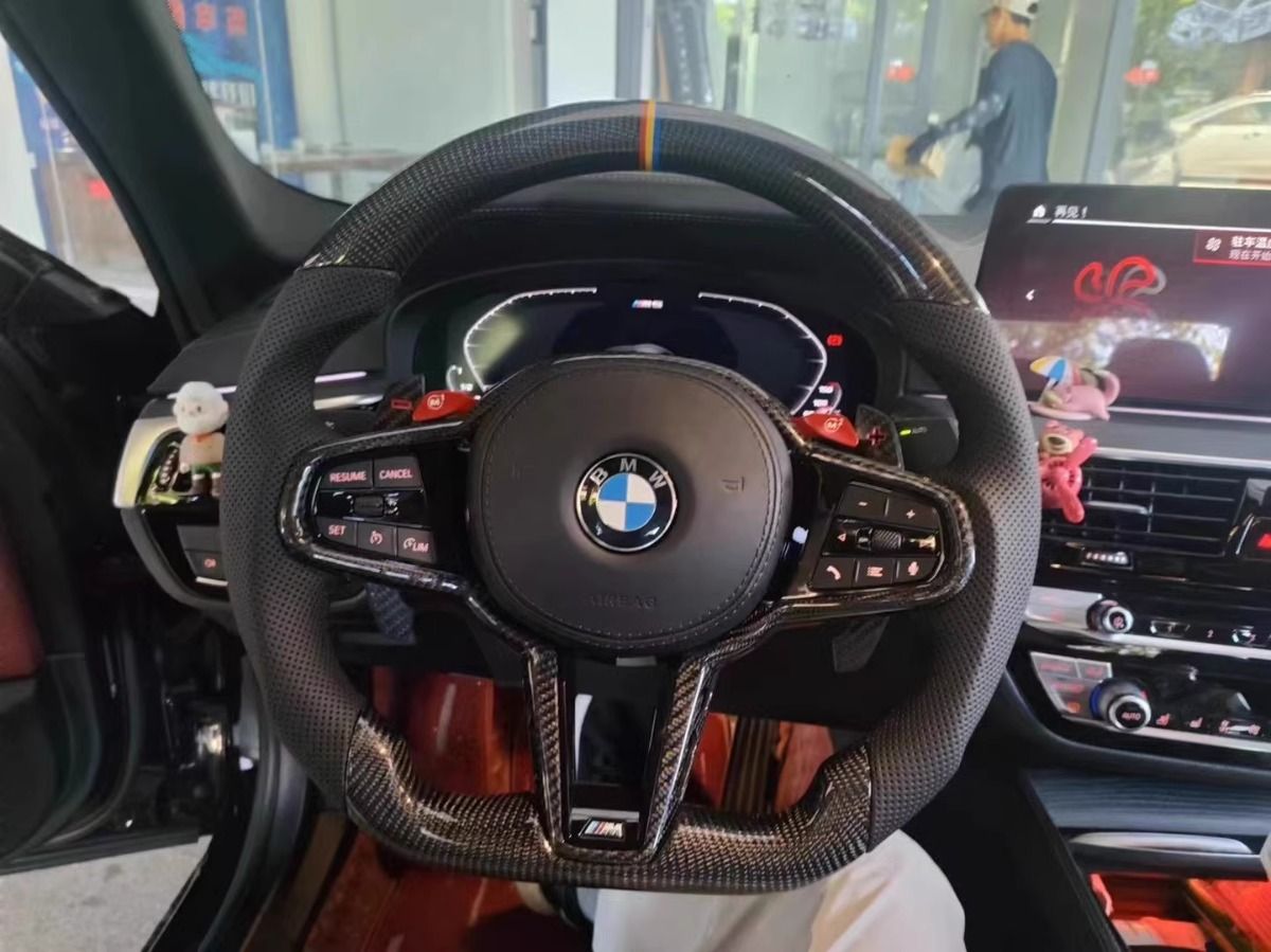 Volante BMW M3 G80 instalado