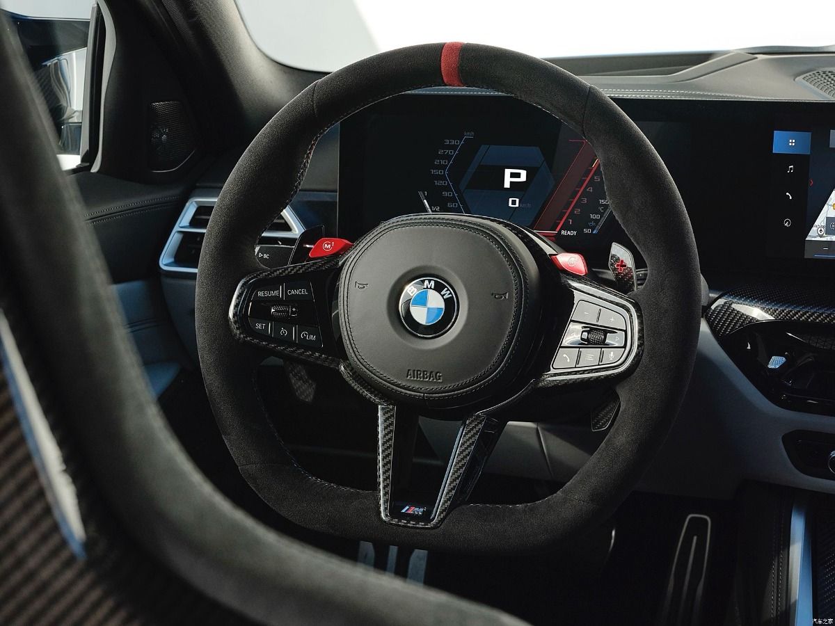Volante BMW M3 G80 instalado