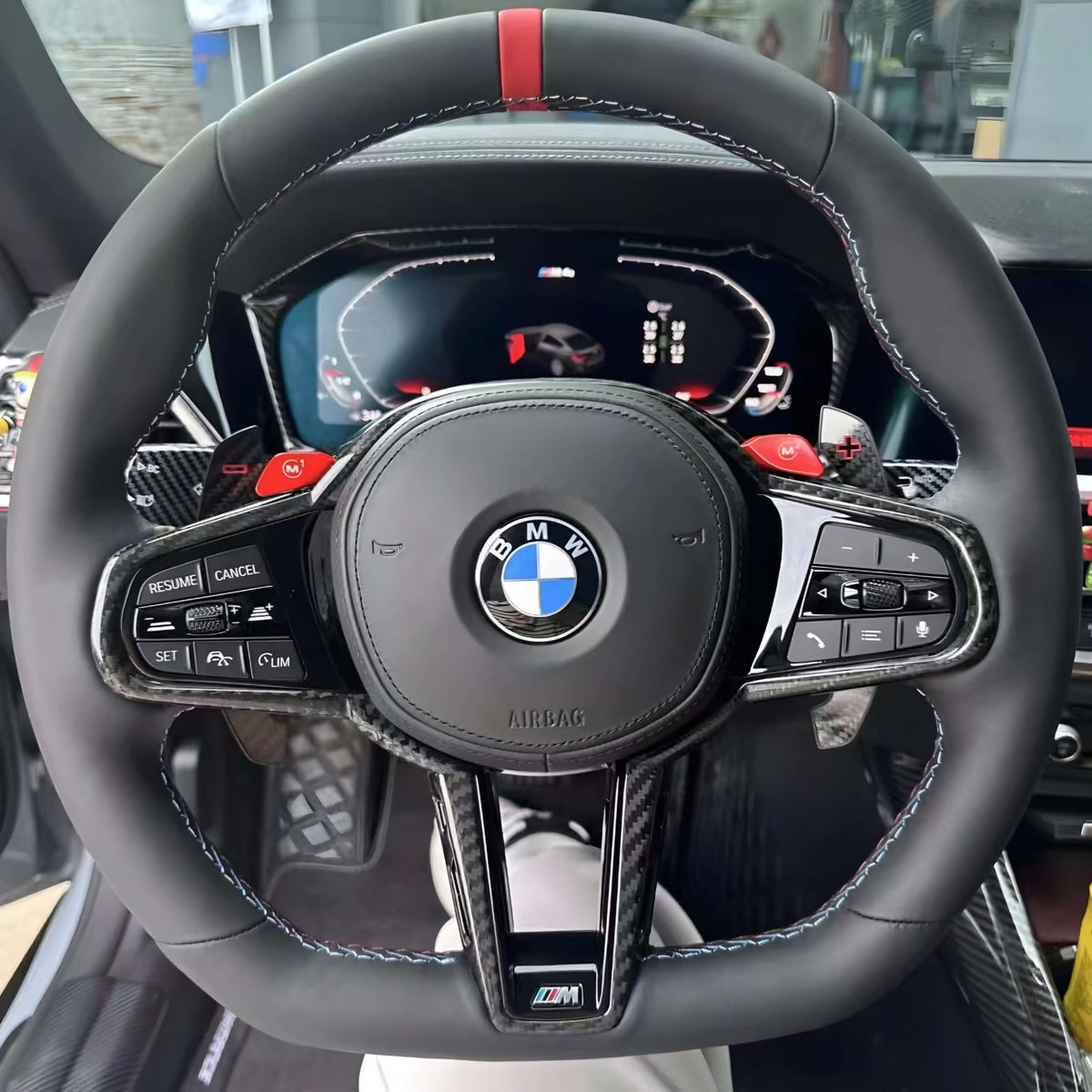 Volante BMW M3 G80 instalado