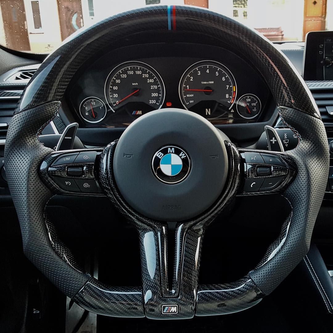 Volante BMW M instalado