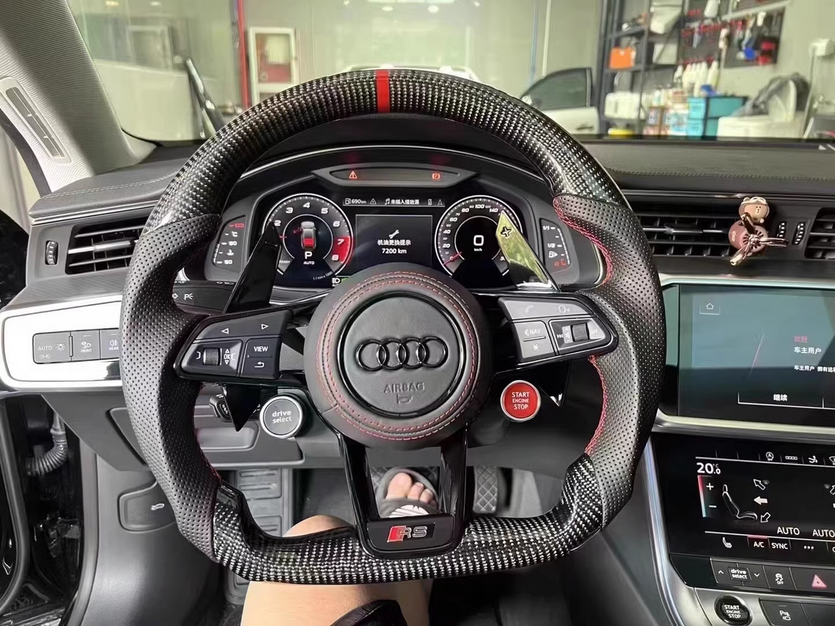 Volante Audi R8 instalado