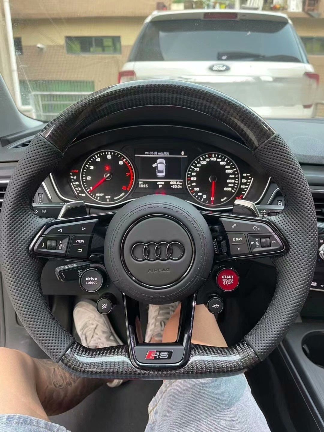 Volante Audi R8 instalado