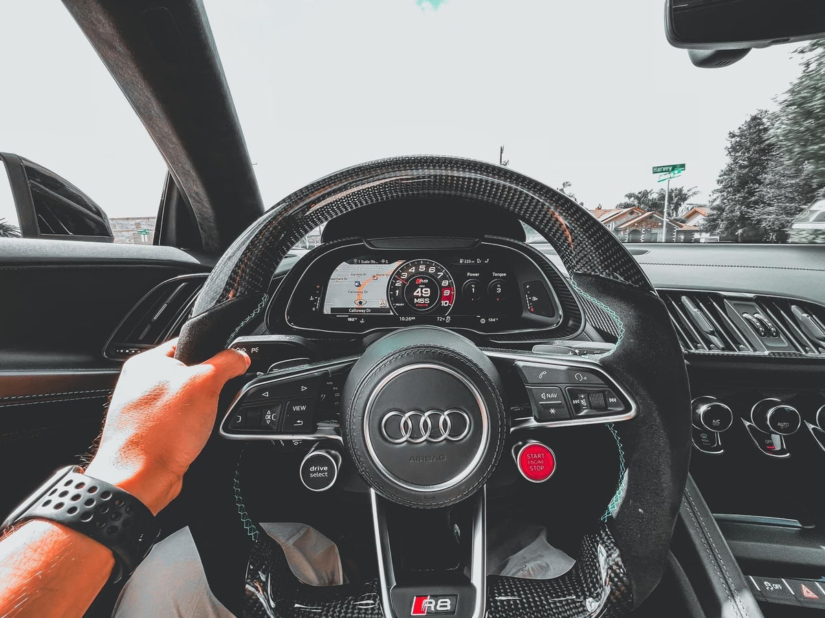 Volante Audi R8 instalado