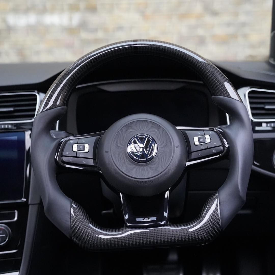 Volante Volkswagen R instalado